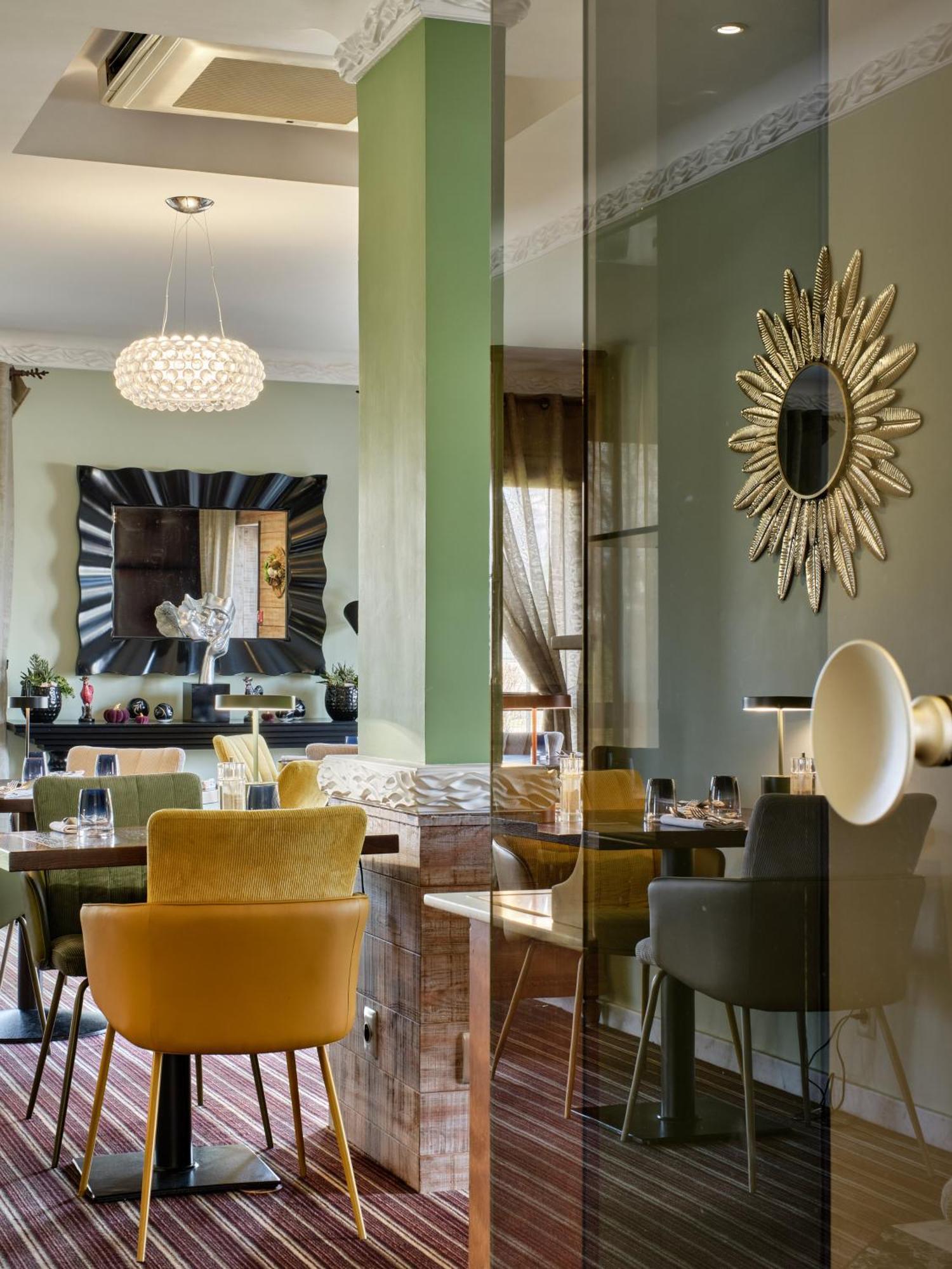 Hotel Restaurant Crystal Erstein Buitenkant foto